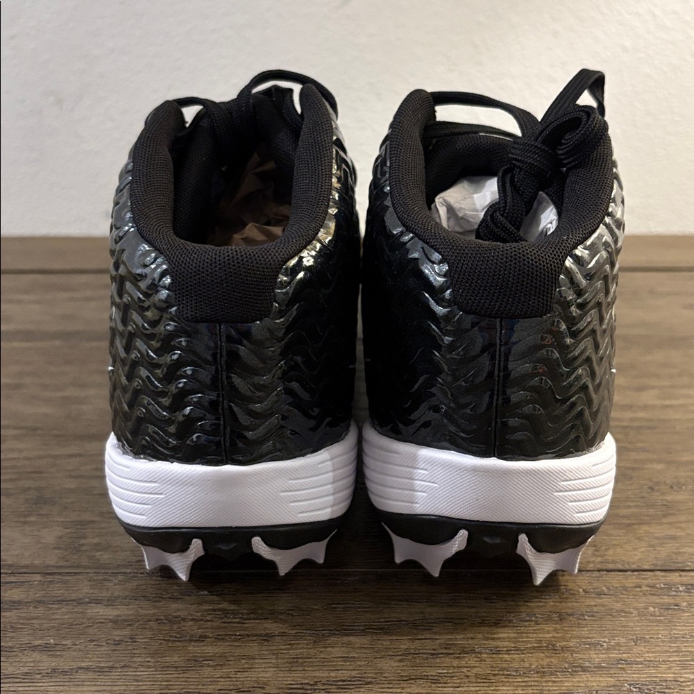 NEW [Under Armour] UA Spotlight Hammer Black/White Football Cleats Men’s 9.5 - Picture 5 of 12